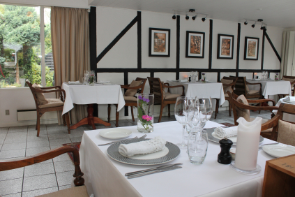 Helaftensarrangement, Lyng Dal Hotel & Restaurant, Gl. Rye